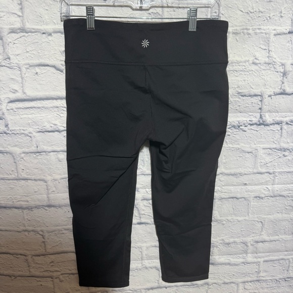 Athleta Pants - Women’s Black Athleta Cropped Leggings